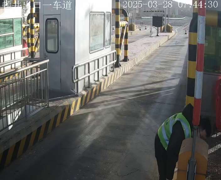 顿井出口一车道 (服务器)_001_2025-03-28-07-44-30.jpg 顿井出口一车道 (服务器)_001_2025-03-28-07-44-30.jpg