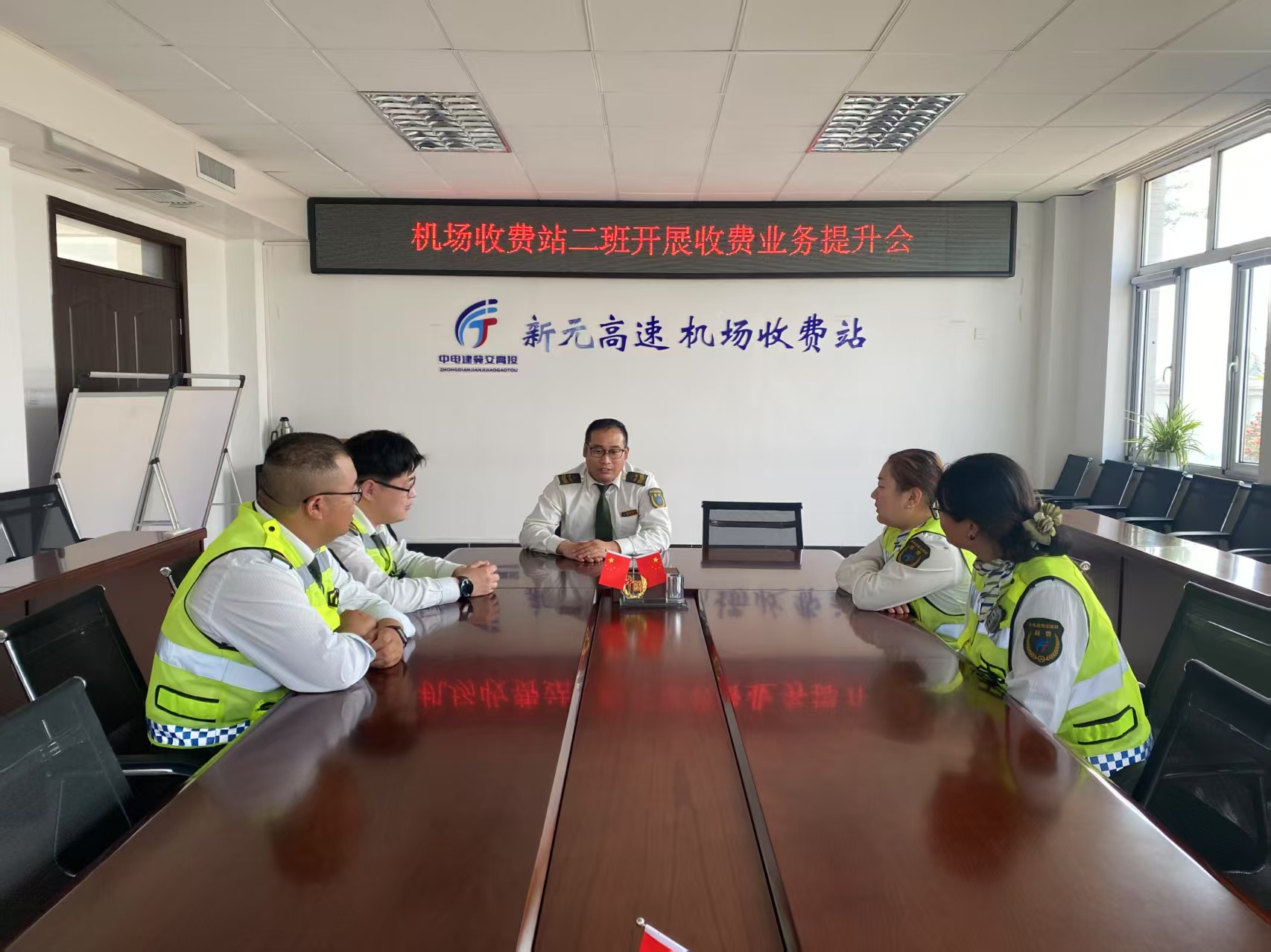 0ff707a275ab9fe24677fc98760082b.jpg 0ff707a275ab9fe24677fc98760082b.jpg